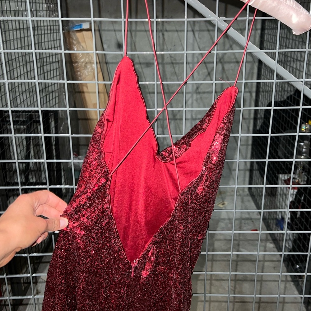 Red sequin dress - Picture 5 of 8